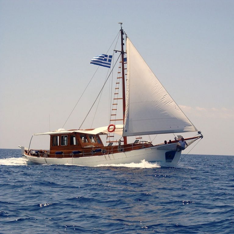 yacht charter heraklion